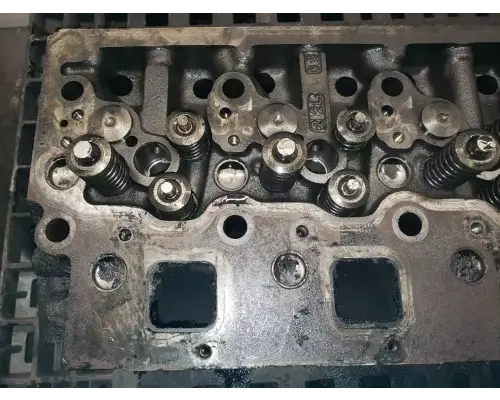 Mercedes MBE906 Cylinder Head