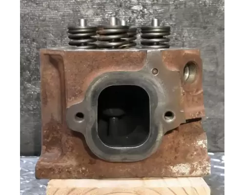 Mercedes OM460LA Cylinder Head