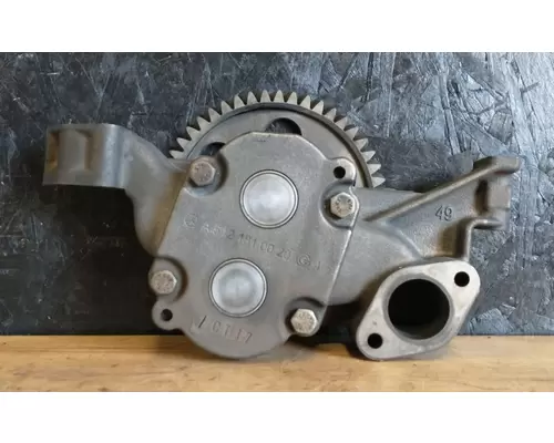 Mercedes OM460LA Oil Pump