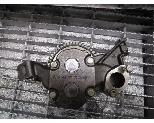 Mercedes OM460LA Oil Pump