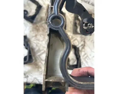 Mercedes OM460LA Valve Cover