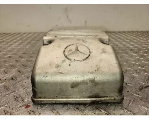 Mercedes OM460 Valve Cover