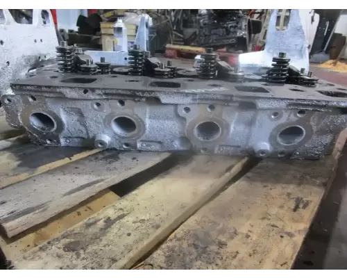 Mercedes OM904LA Cylinder Head