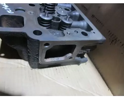 Mercedes OM906LA Cylinder Head