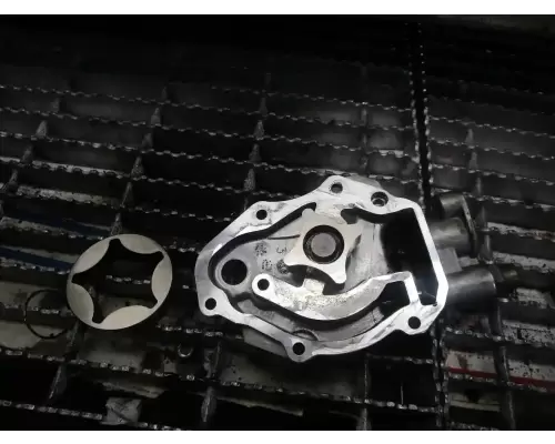 Mercedes OM906LA Oil Pump