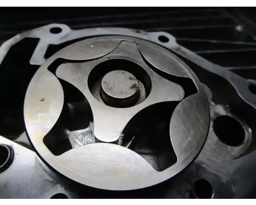 Mercedes OM926 Oil Pump