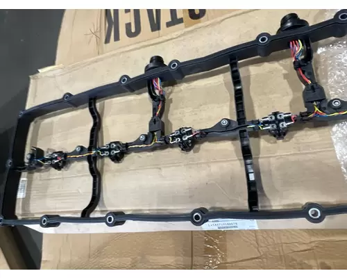 Valve Cover MERCEDES OM502LA Payless Truck Parts