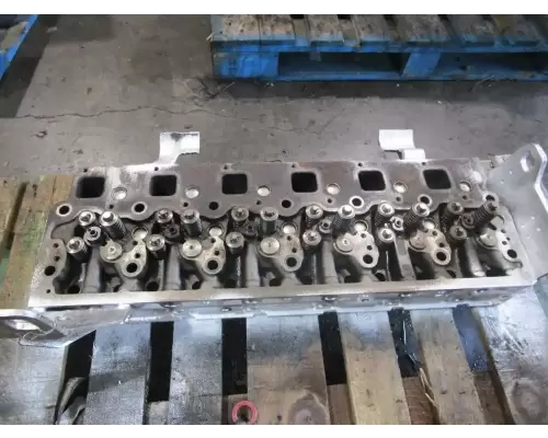 Cylinder Head Mercedes OM906LA Machinery And Truck Parts