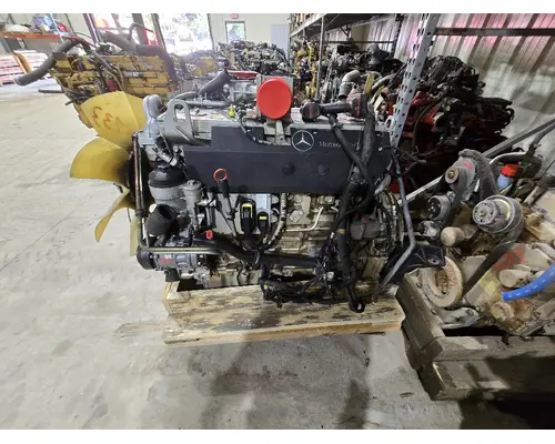 Power Steering Pump MERCEDES OM906LA Crest Truck Parts