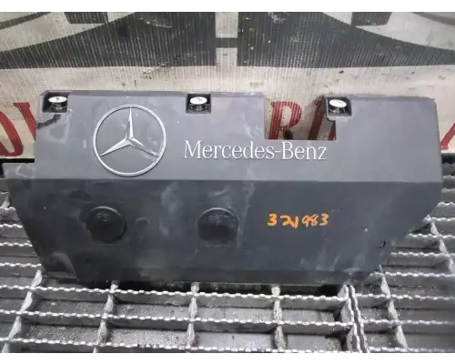 Valve Cover Mercedes OM924 Machinery And Truck Parts