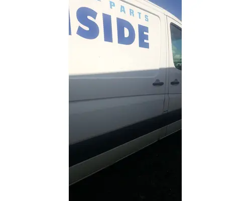 Mercedes SPRINTER 2500 Door Assembly, Front