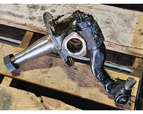 Meritor/Rockwell FF967 SpindleKnuckle, Front