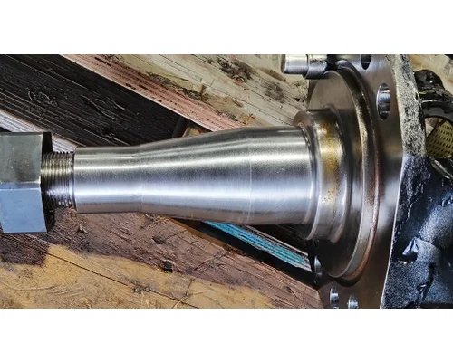 Meritor/Rockwell FF967 SpindleKnuckle, Front