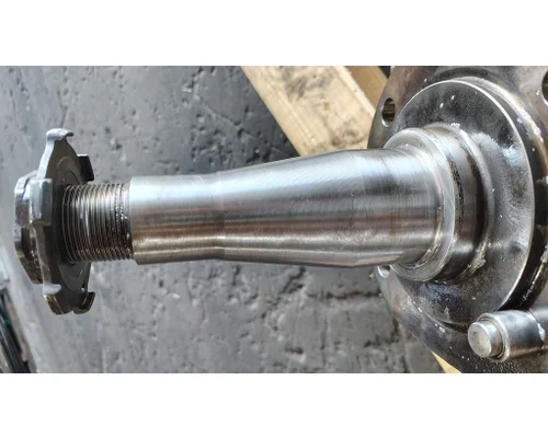 Meritor/Rockwell FF967 SpindleKnuckle, Front