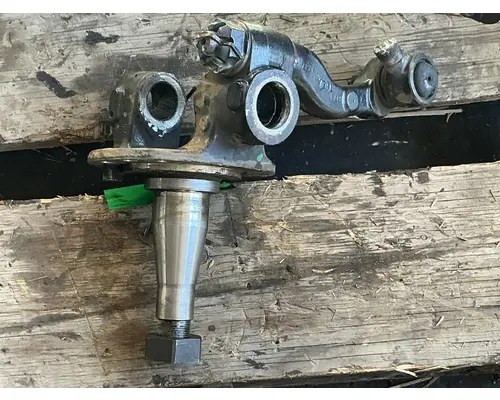 Meritor/Rockwell MFS13123A SpindleKnuckle, Front