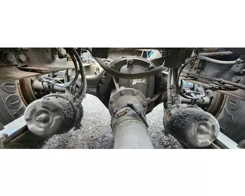Meritor/Rockwell RS23-160 Axle Housing (Rear)