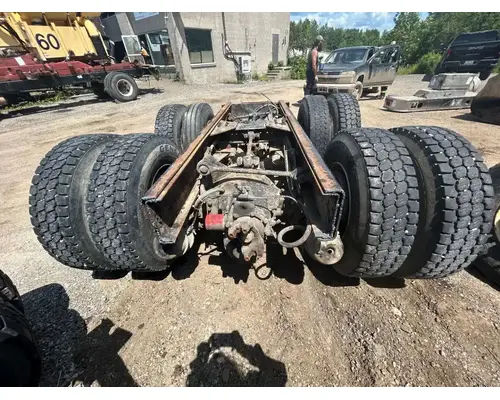 Meritor/Rockwell RT46160 P Axle Assembly, Rear