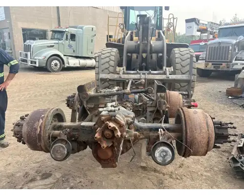 Meritor/Rockwell RT46164 Axle Assembly, Rear