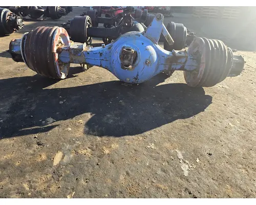 Meritor/Rockwell SQ100P Axle Housings (Front)