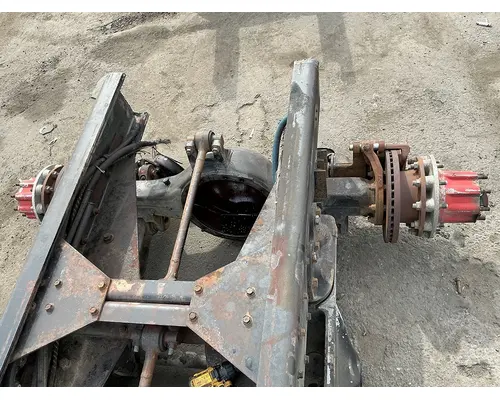 Meritor/Rockwell SQ100R Axle Housings (Rear)