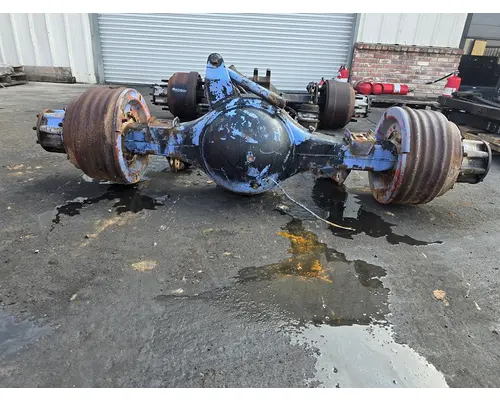 Meritor/Rockwell SQ100R Axle Housings (Rear)