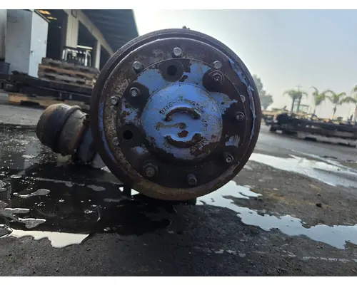 Meritor/Rockwell SQ100R Axle Housings (Rear)