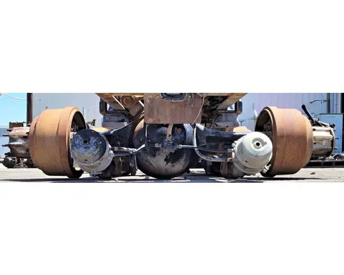 Meritor/Rockwell SQ100R Axle Housings (Rear)