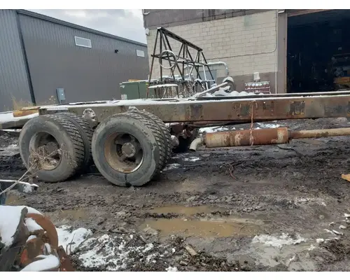 Cutoff Assembly (Housings & Suspension Only) Meritor/Rockwell SQHD Caseys Truck Salvage World