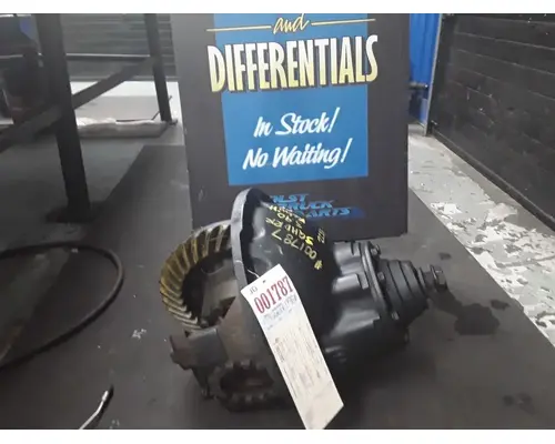 Rears (Rear) Meritor/Rockwell SQHDRR Holst Truck Parts