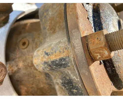 Meritor 3206B1016 Axle Shaft