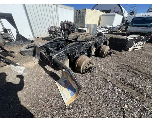 Cutoff Assembly (Housings & Suspension Only) MERITOR 8600 DTI Trucks