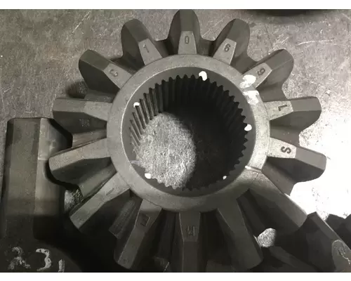 Meritor RD23160 Differential Side Gear