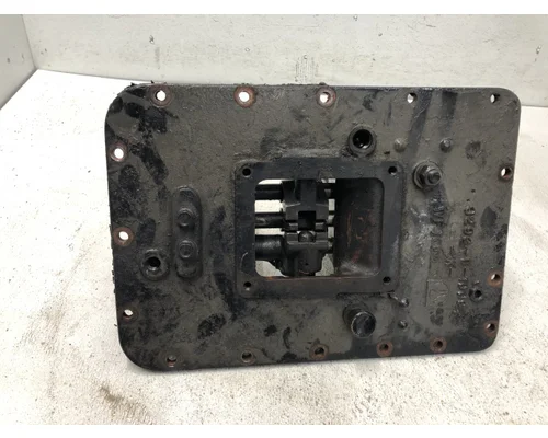 Meritor RMX10-145A Transmission Shift Cover