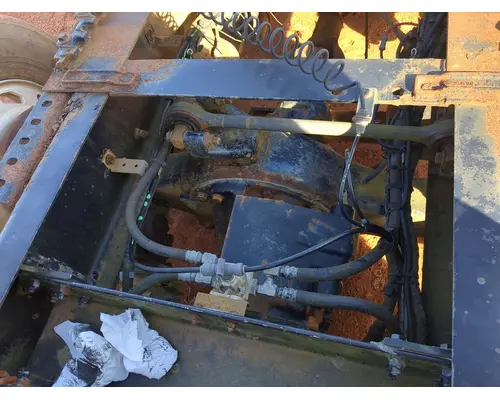 Rears (Front) MERITOR VNL Salvage City Inc.