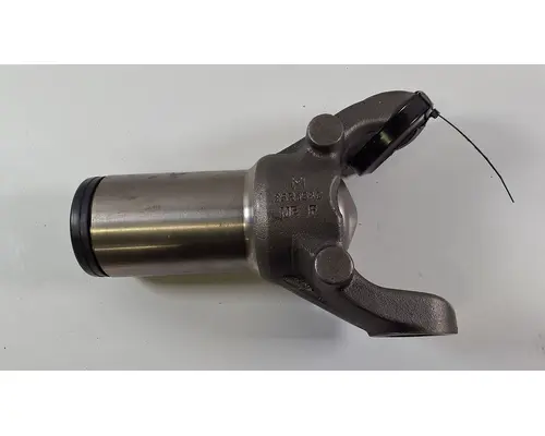 Meritor  Universal Slip Yoke
