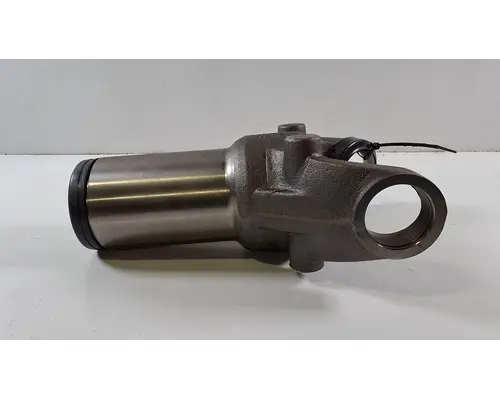 Meritor  Universal Slip Yoke