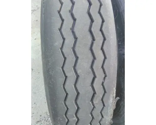 Tires MICHELIN 11R22.5 LKQ Heavy Truck - Tampa