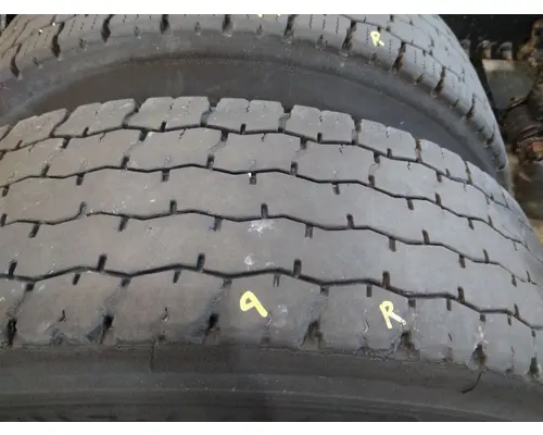 Tires MICHELIN 275/80R22.5 LKQ Thompson Motors - Wykoff