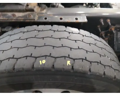 Tires MICHELIN 275/80R22.5 LKQ Thompson Motors - Wykoff