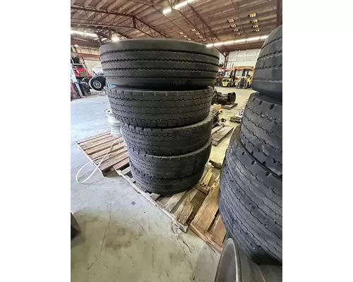 Michelin XDN2 - 11R22.5 Tires