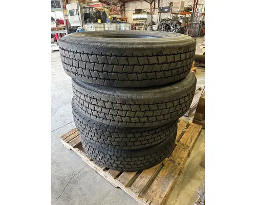 Michelin XDN2 - 80/R22.5 Tires