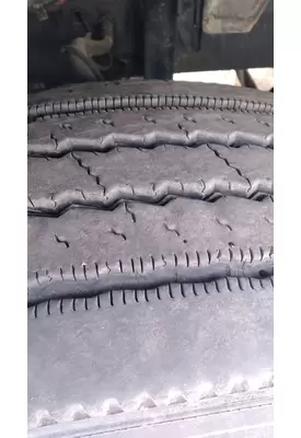 Michelin XZE2-11R22.5 Tires