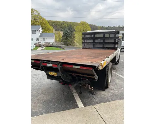 Body / Bed MISC. EQUIPMENT FLAT BED Dutchers Inc   Heavy Truck Div  Ny