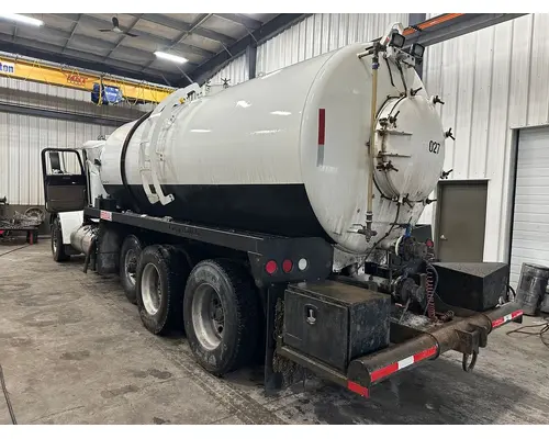Body / Bed MISC. EQUIPMENT WATER TANK Dutchers Inc   Heavy Truck Div  Ny