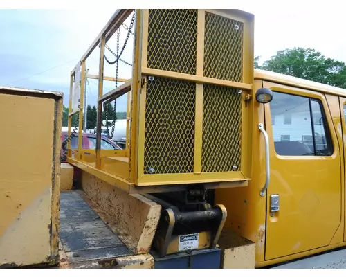 Body / Bed MISC. EQUIPMENT LIFT GATE Dutchers Inc   Heavy Truck Div  Ny