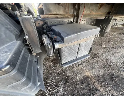 Battery Box MITSUBISHI FUSO FE180 DTI Trucks