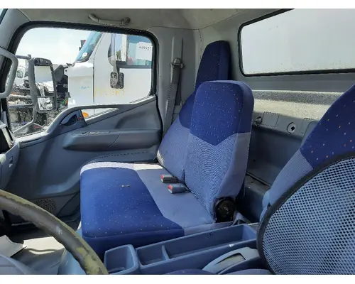 Seat, Front MITSUBISHI FUSO FE85 LKQ Heavy Truck Maryland