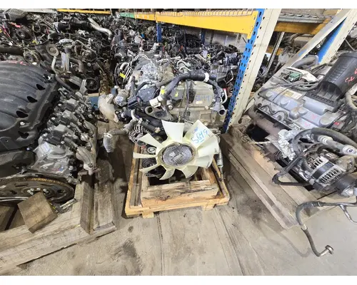 Engine Assembly MITSUBISHI 3.0L 4CY Crest Truck Parts