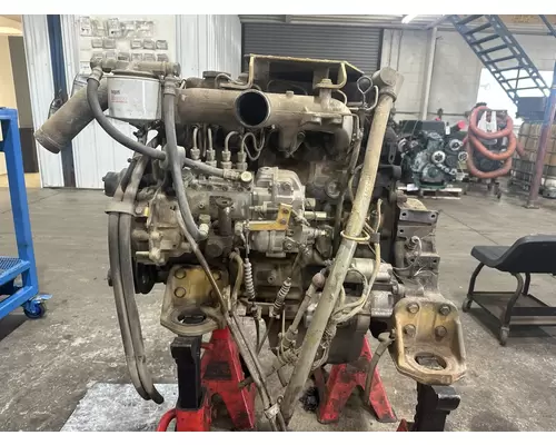 Mitsubishi 4D32 Engine Assembly