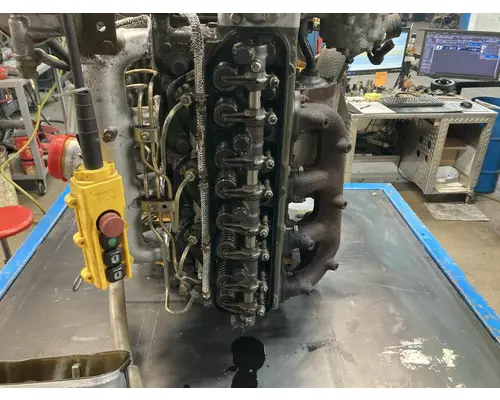 Mitsubishi 4D32 Engine Assembly